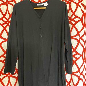 Liz Claiborne Petite Black Tunic Top with side slit